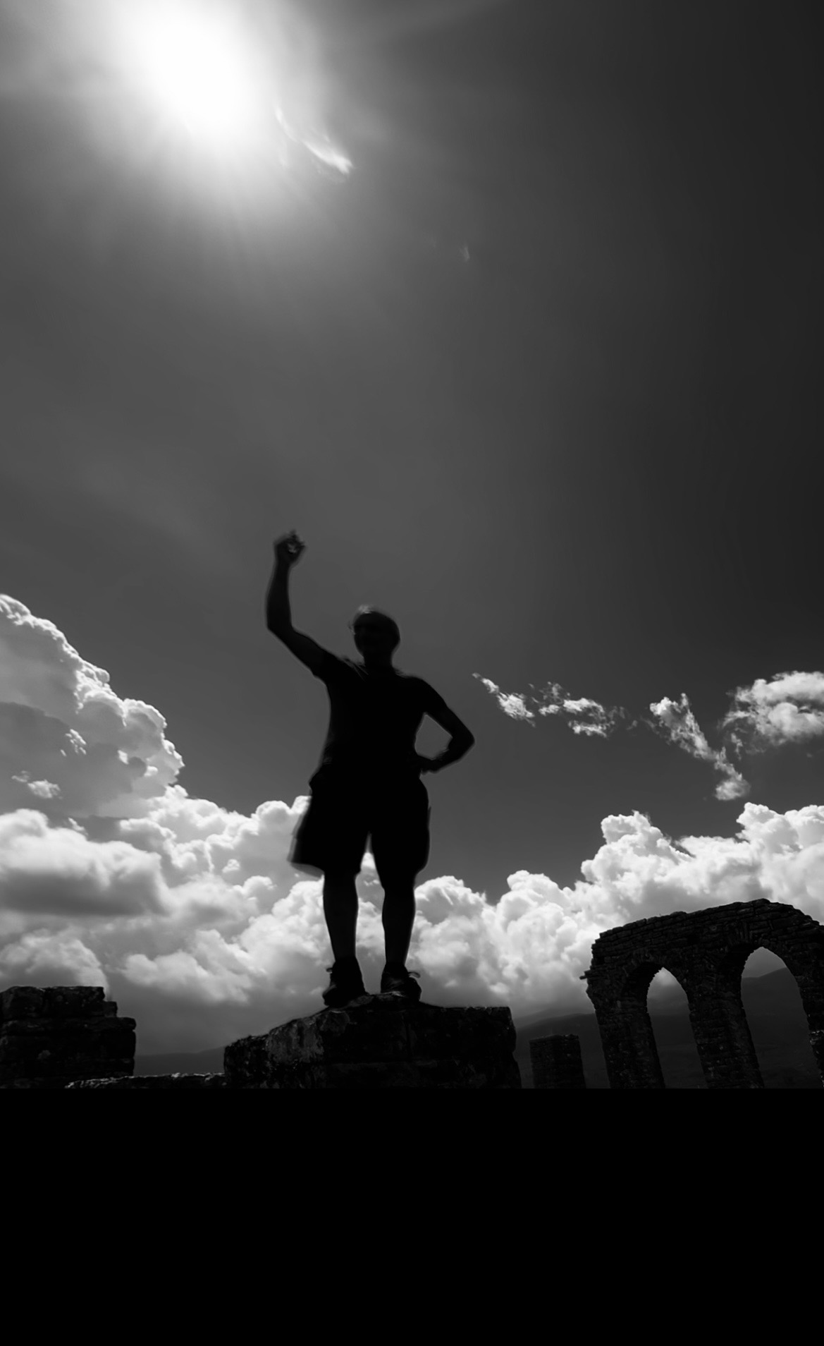 Όταν η φωτογράφος σου λέει: κάνε σαν να κυβερνάς τον κόσμο!