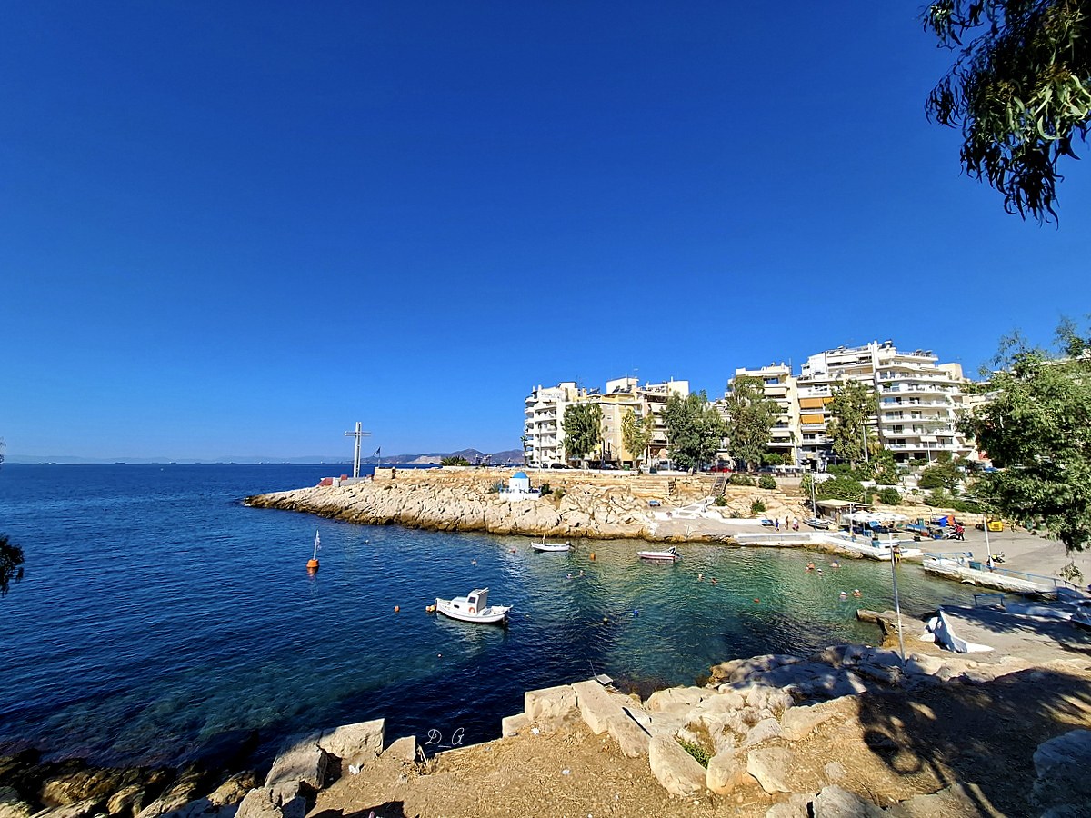 Μία βόλτα σήμερα στην πανέμορφη Πειραϊκή (από τα αγαπημένα μου μέρη) αλλά δυστυχώς χωρίς να πάρω μαζί μου φωτογραφική μηχανή…